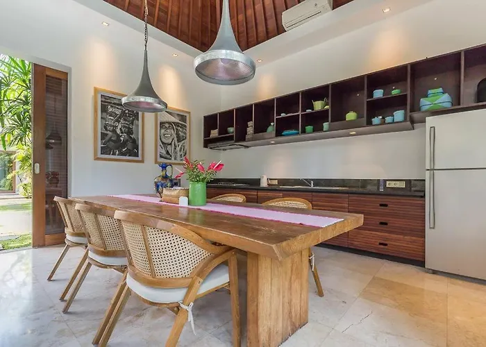 Eshara 123 In Oberoi Our 8 Bedroom With 3 Pool Close To Seminyak (Bali)