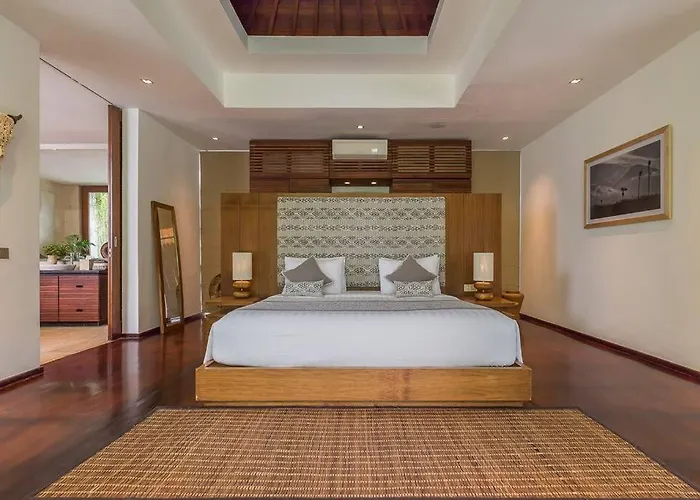 Eshara 123 In Oberoi Our 8 Bedroom With 3 Pool Close To * Seminyak (Bali)