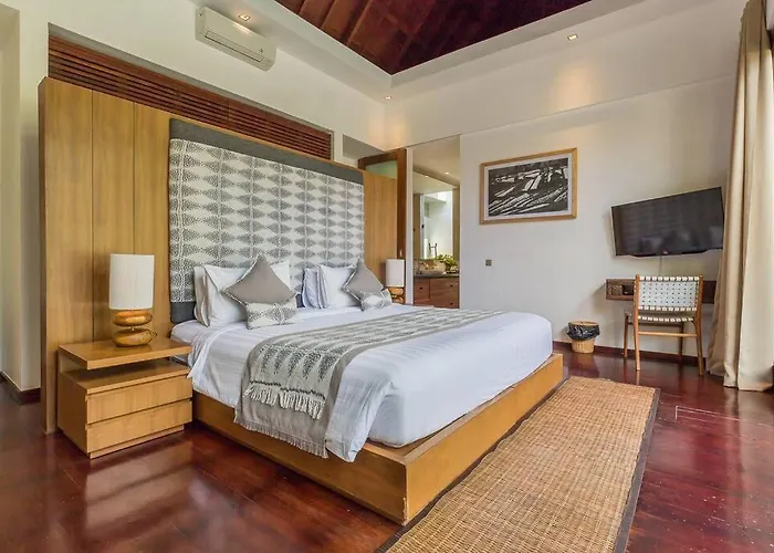 Eshara 123 In Oberoi Our 8 Bedroom With 3 Pool Close To *