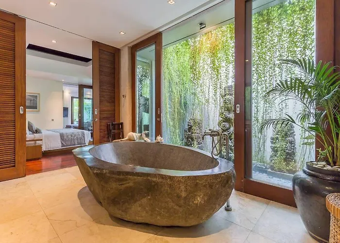 Villa Eshara 123 In Oberoi Our 8 Bedroom With 3 Pool Close To Seminyak (Bali)