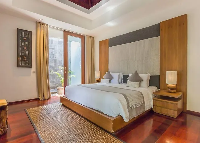 Eshara 123 In Oberoi Our 8 Bedroom With 3 Pool Close To Seminyak (Bali)